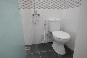 reddoorz near taman palem