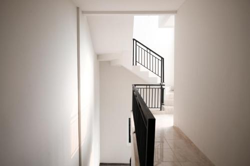 reddoorz near taman palem