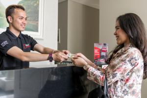 reddoorz near taman palem