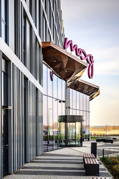 moxy poznan airport