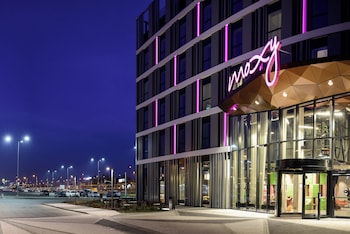moxy poznan airport