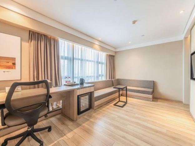 atour hotel shanghai road suqian