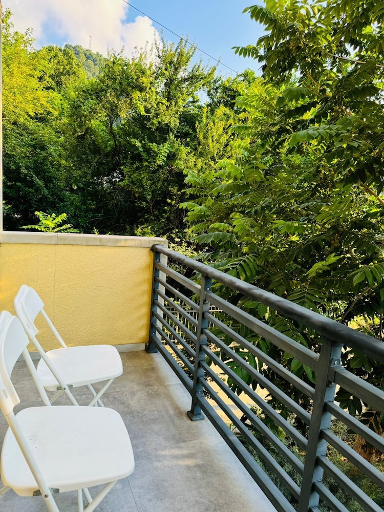 rosa hotel gonio