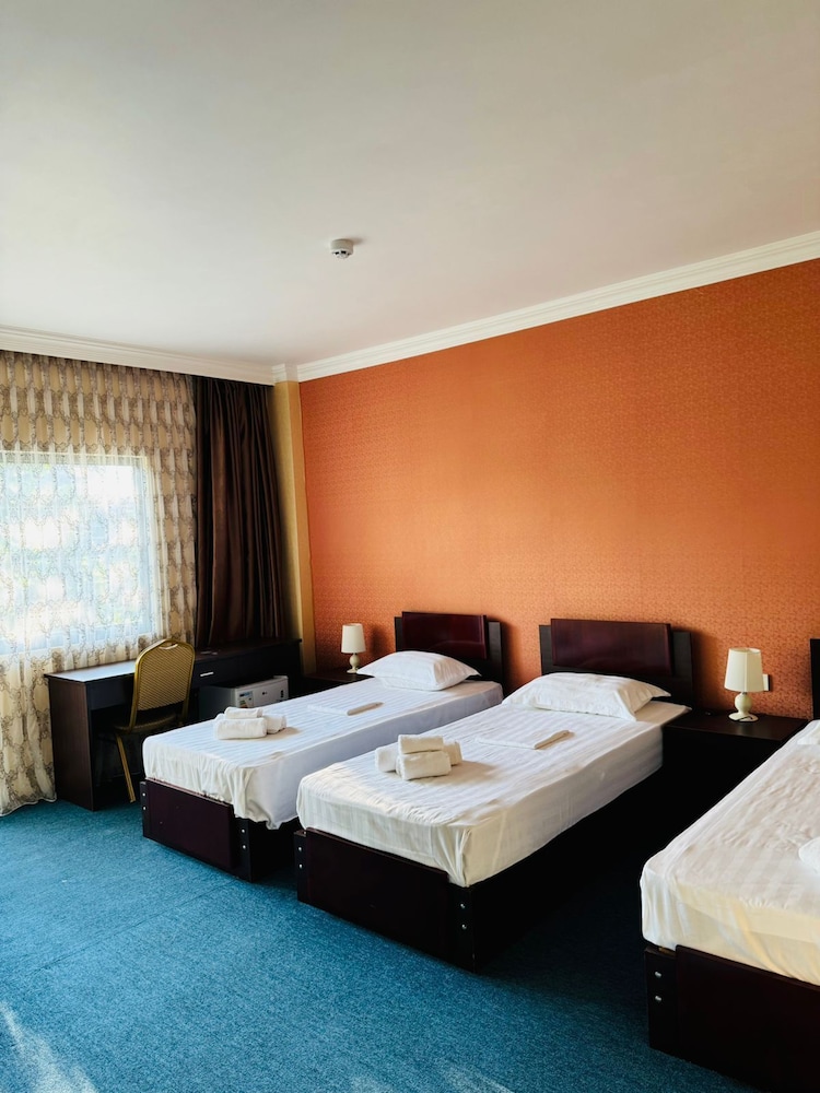 rosa hotel gonio