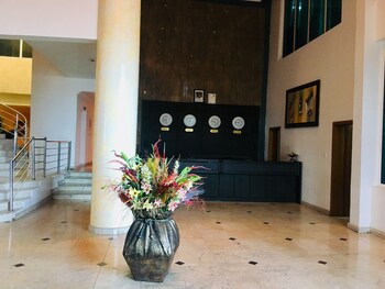 peninsula hotel and towers