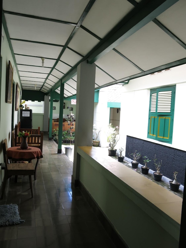 pamularsih homestay