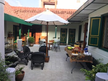pamularsih homestay