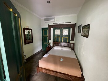 pamularsih homestay