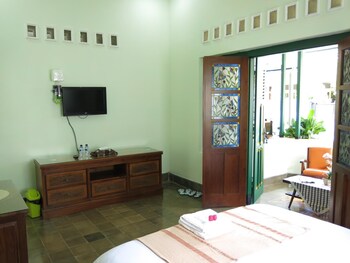 pamularsih homestay