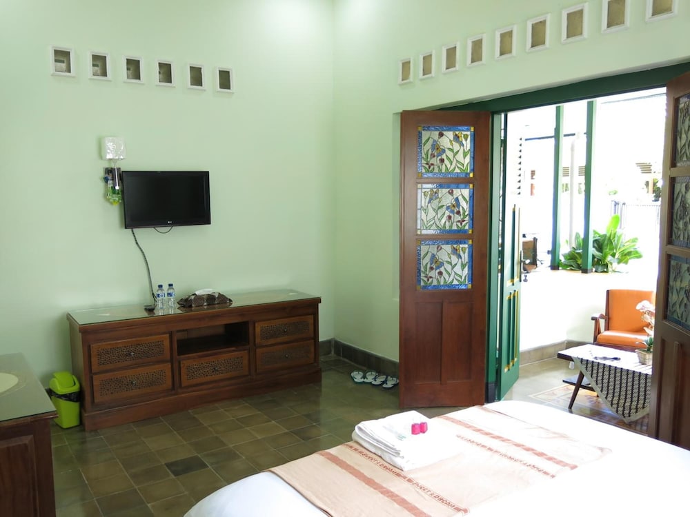 pamularsih homestay