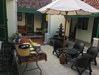 pamularsih homestay