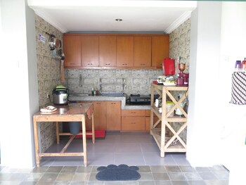 pamularsih homestay