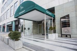 in the sky sky tower apartments