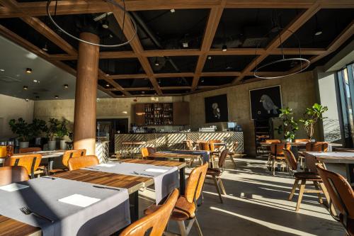 lake hill resort and spa