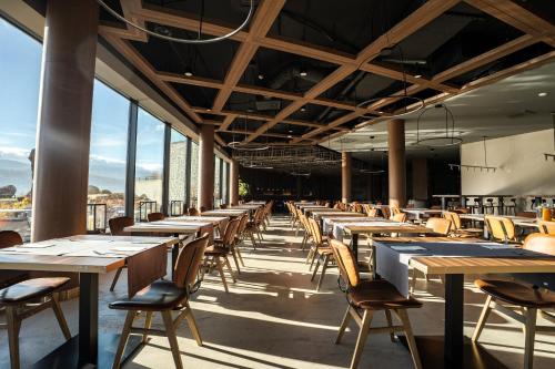 lake hill resort and spa