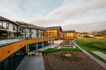 lake hill resort and spa