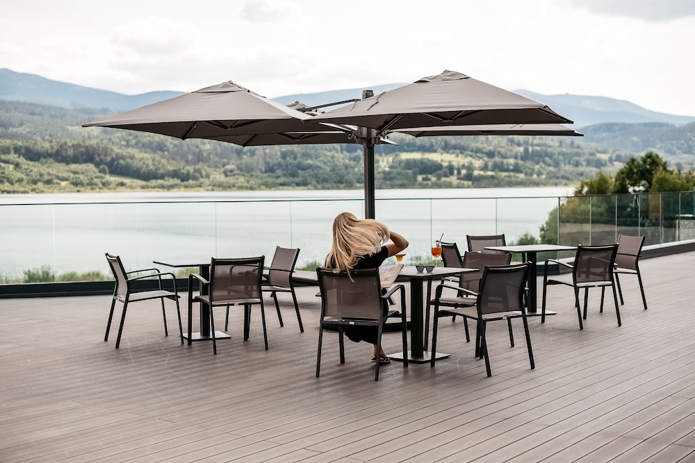 lake hill resort and spa