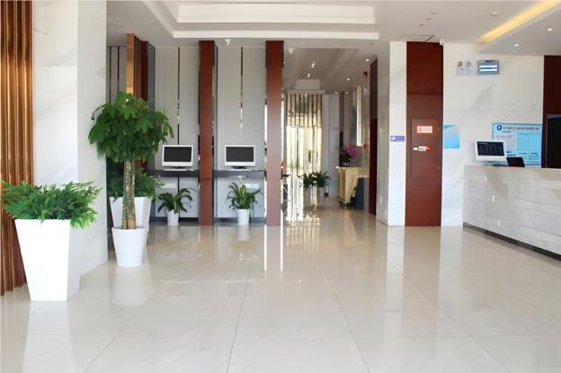 city comfort inn wuhan julong avenue metro station