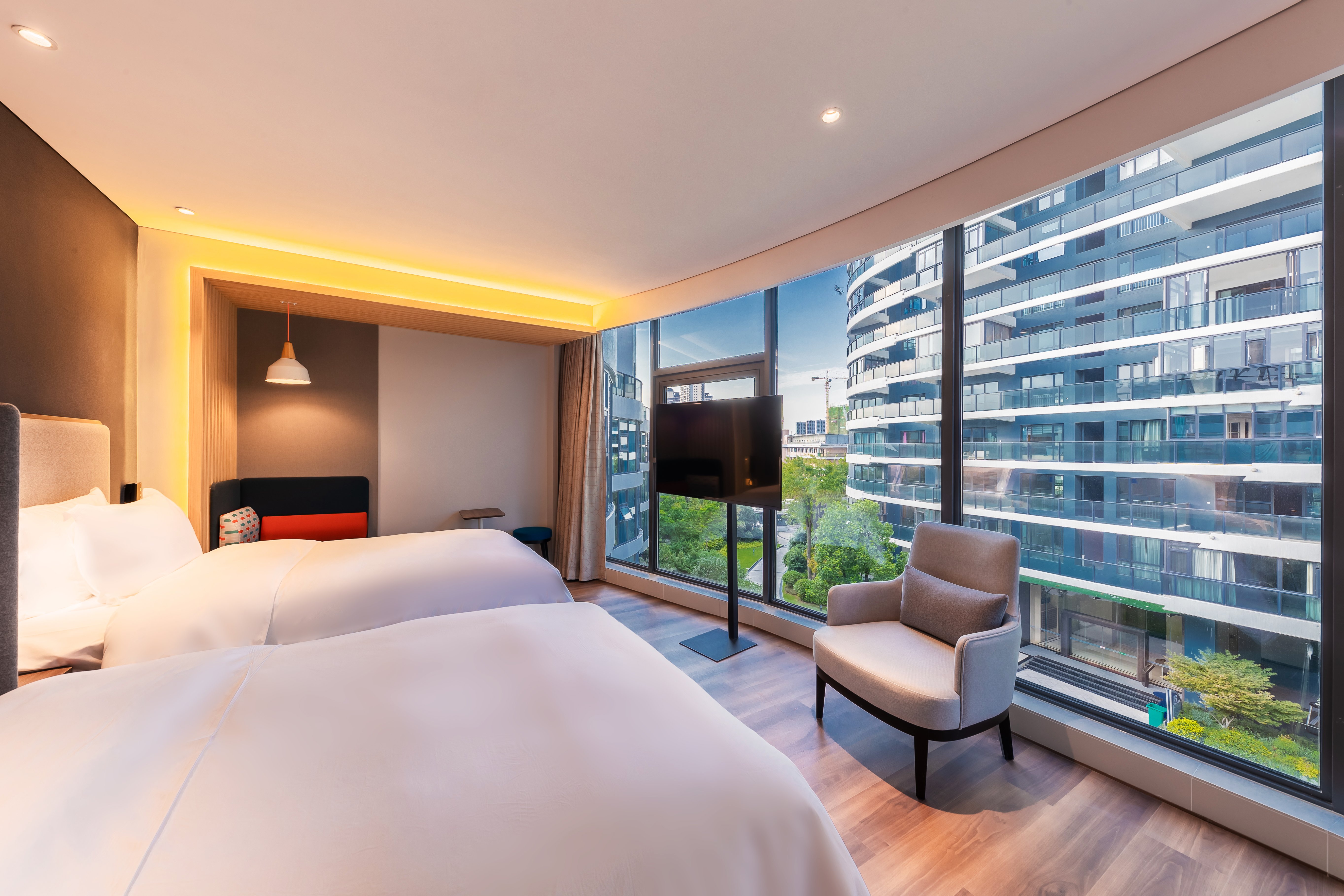 holiday inn express yichang riverside an ihg hotel
