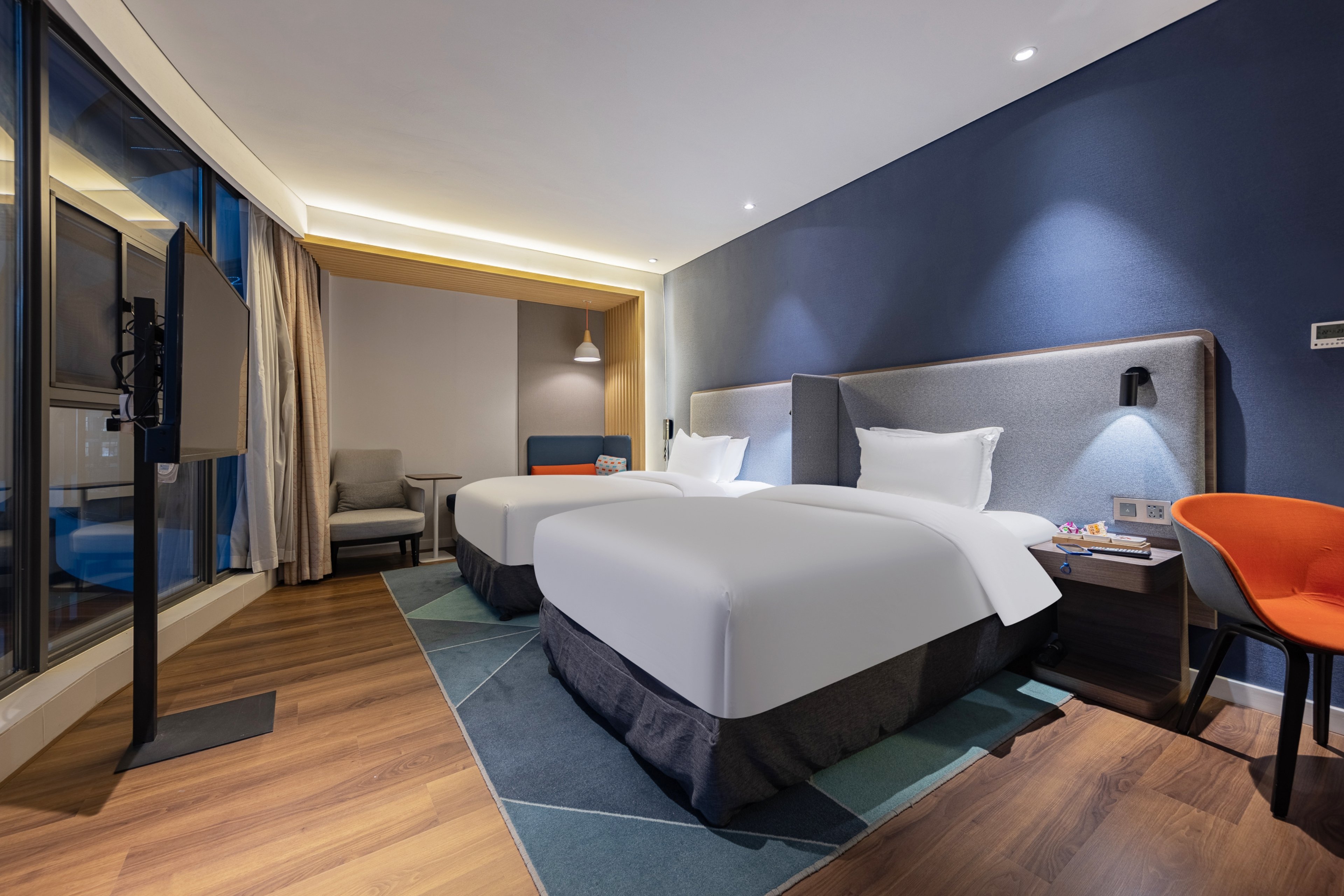 holiday inn express yichang riverside an ihg hotel