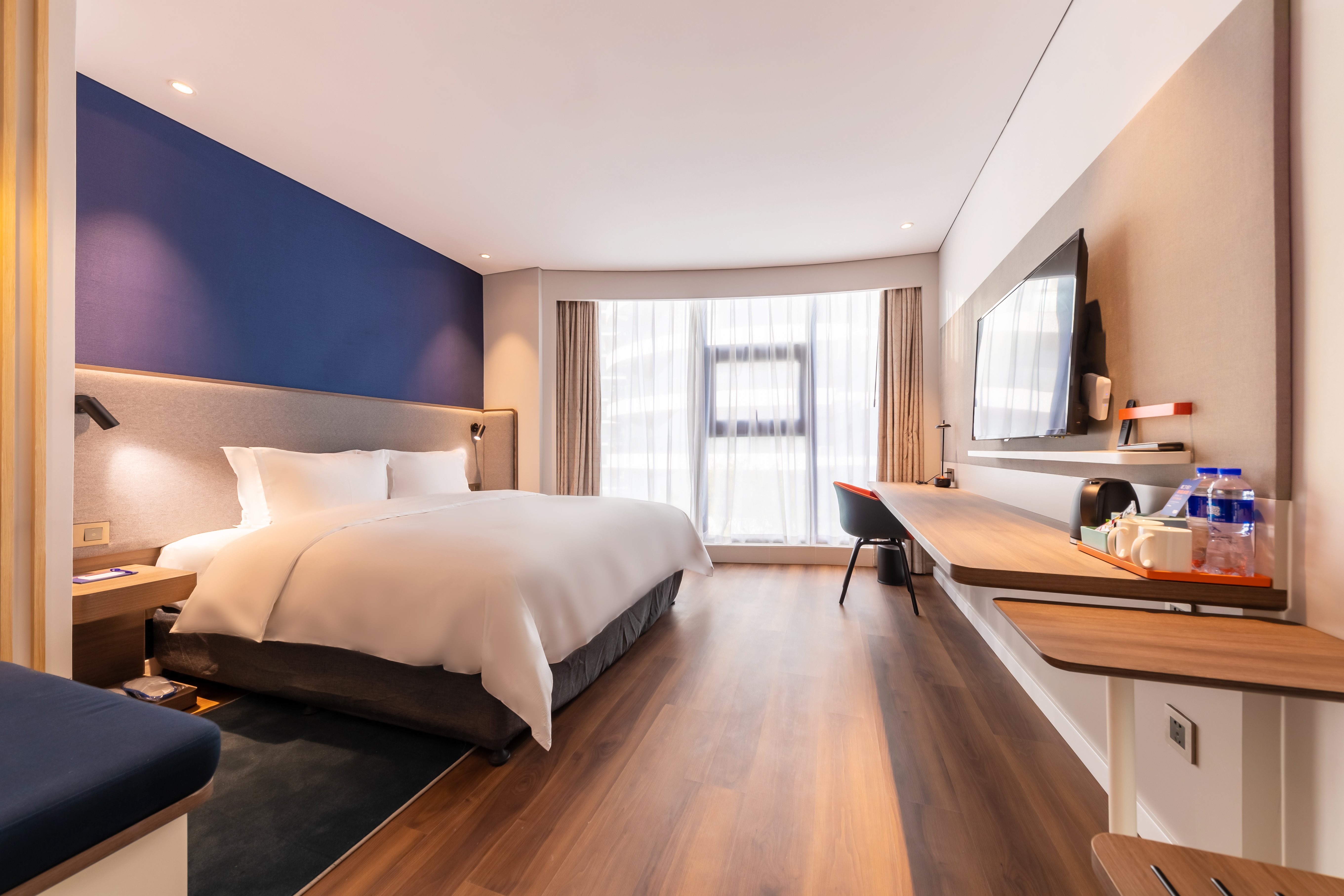 holiday inn express yichang riverside an ihg hotel