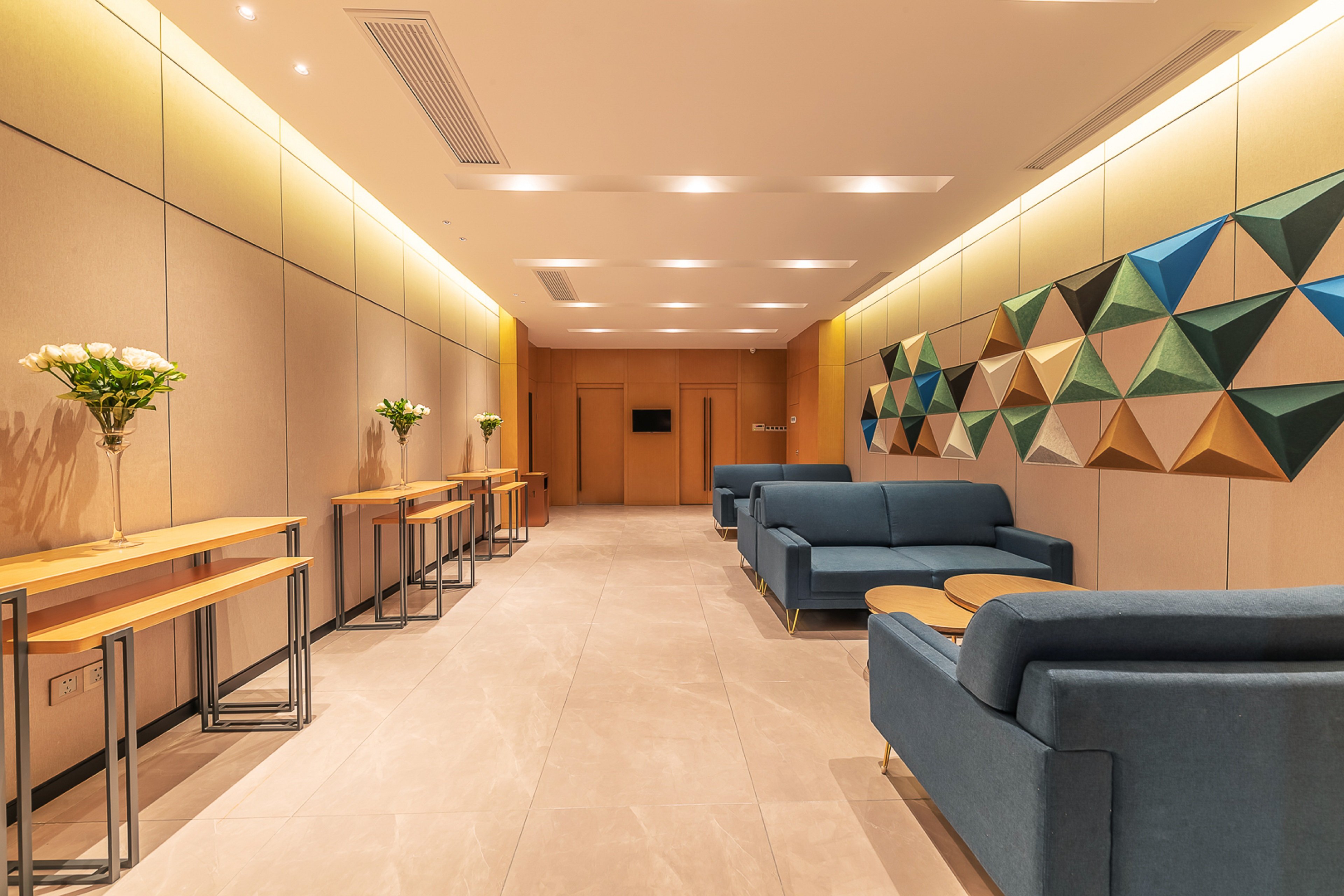 holiday inn express yichang riverside an ihg hotel