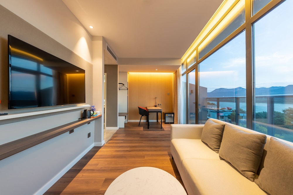 holiday inn express yichang riverside an ihg hotel