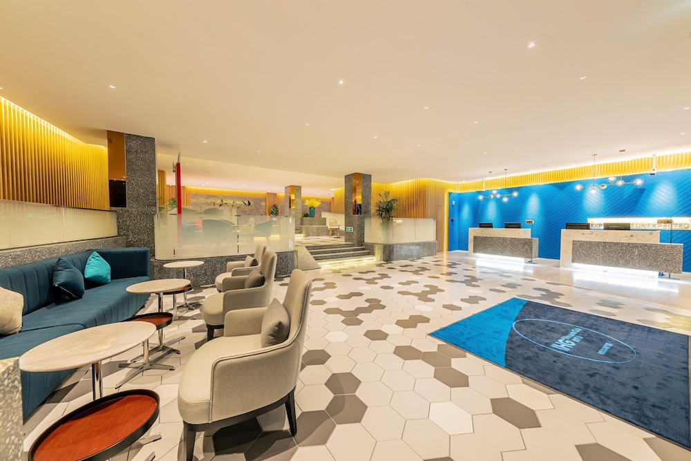 holiday inn express yichang riverside an ihg hotel