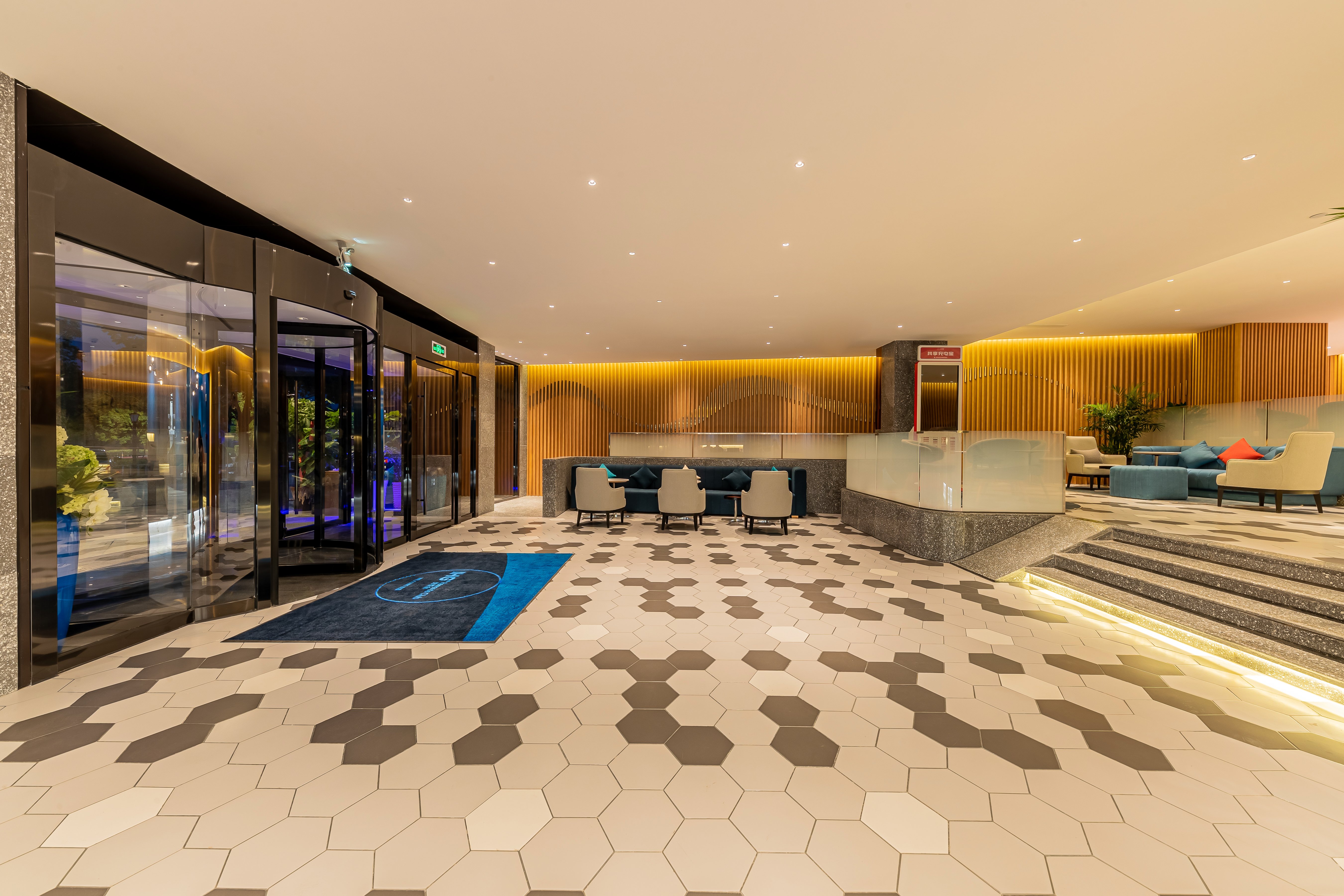holiday inn express yichang riverside an ihg hotel