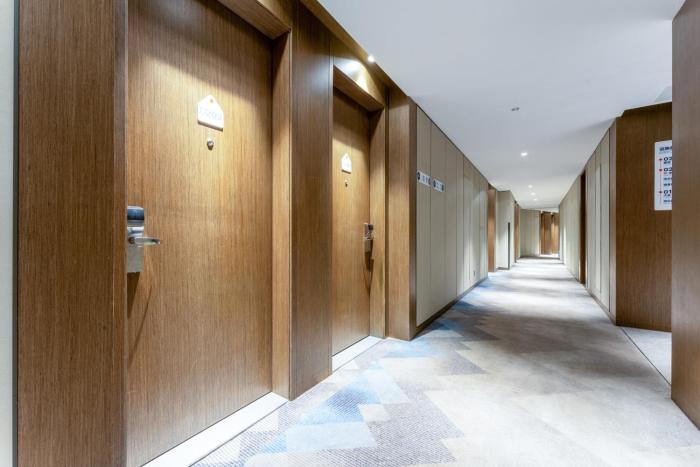 holiday inn express yichang riverside an ihg hotel