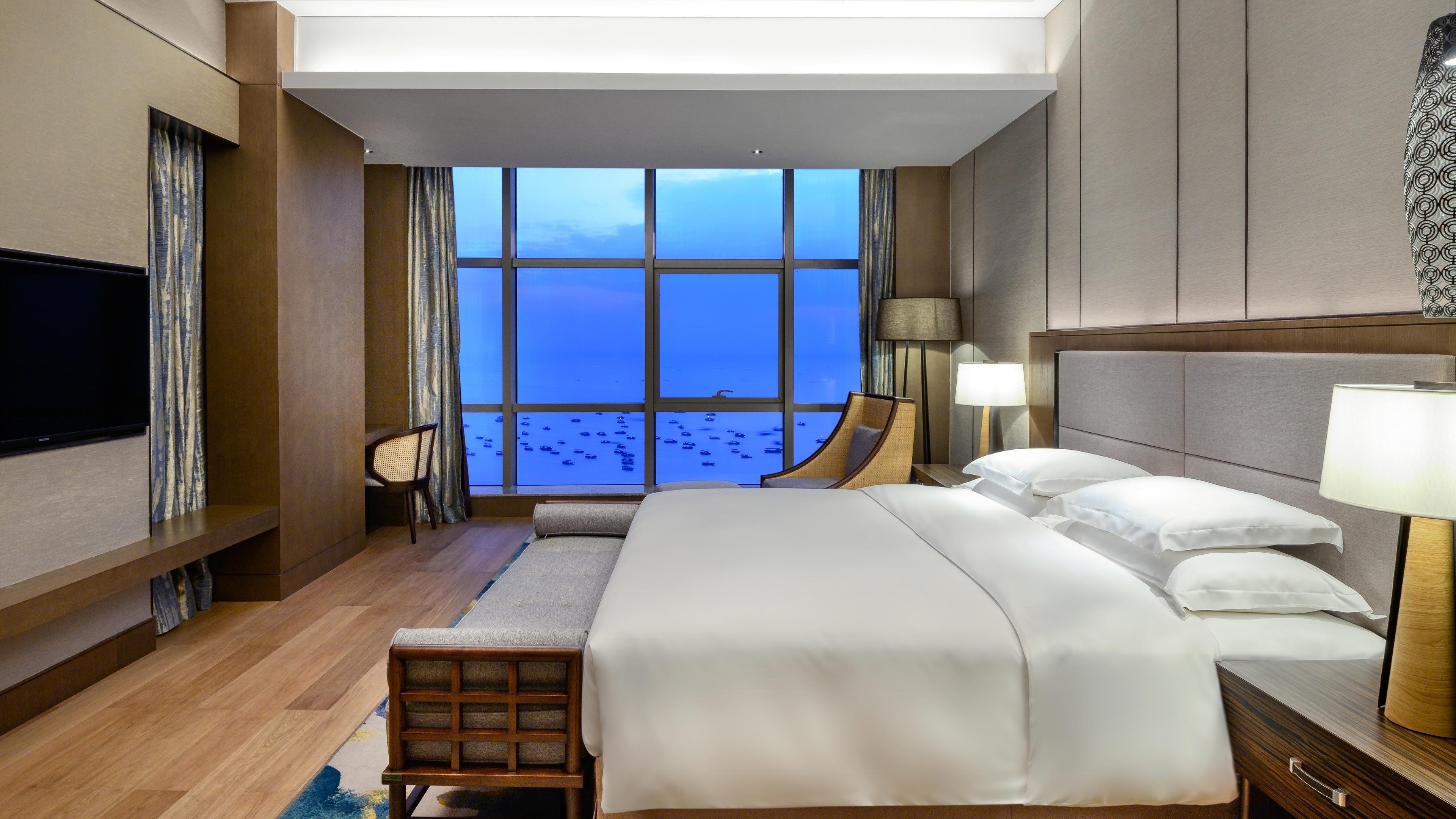 crowne plaza beihai silver beach an ihg hotel