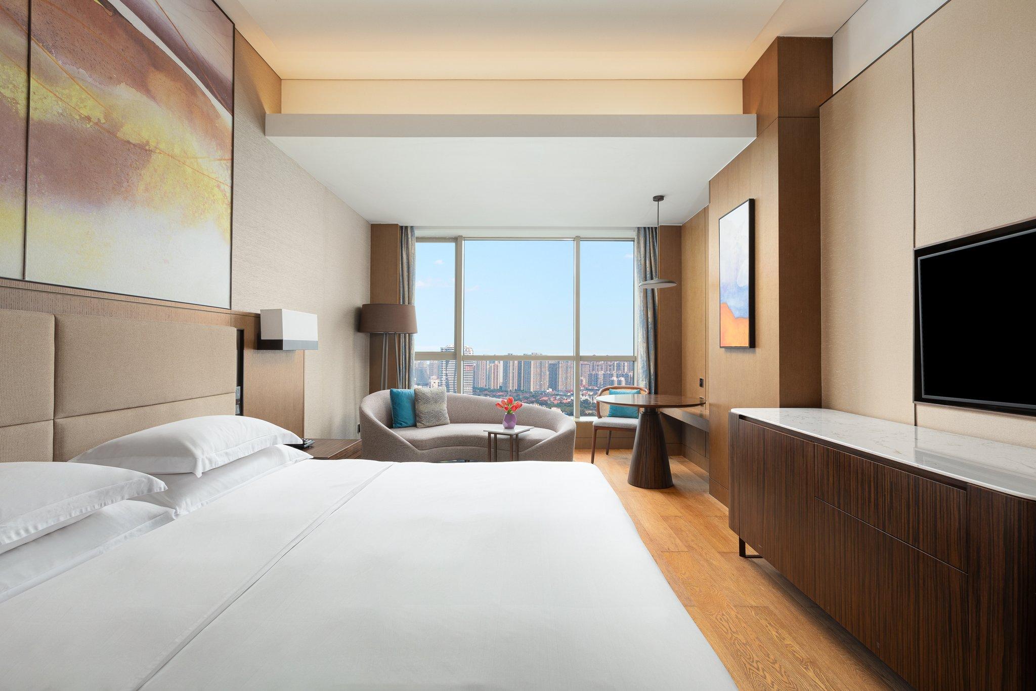 crowne plaza beihai silver beach an ihg hotel