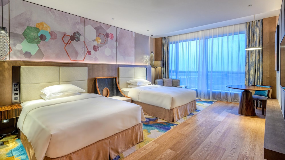 crowne plaza beihai silver beach an ihg hotel
