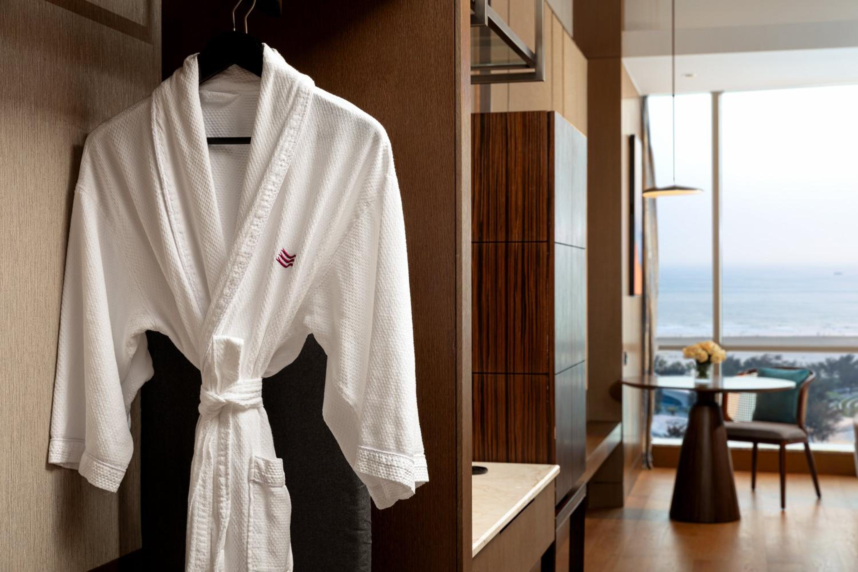 crowne plaza beihai silver beach an ihg hotel
