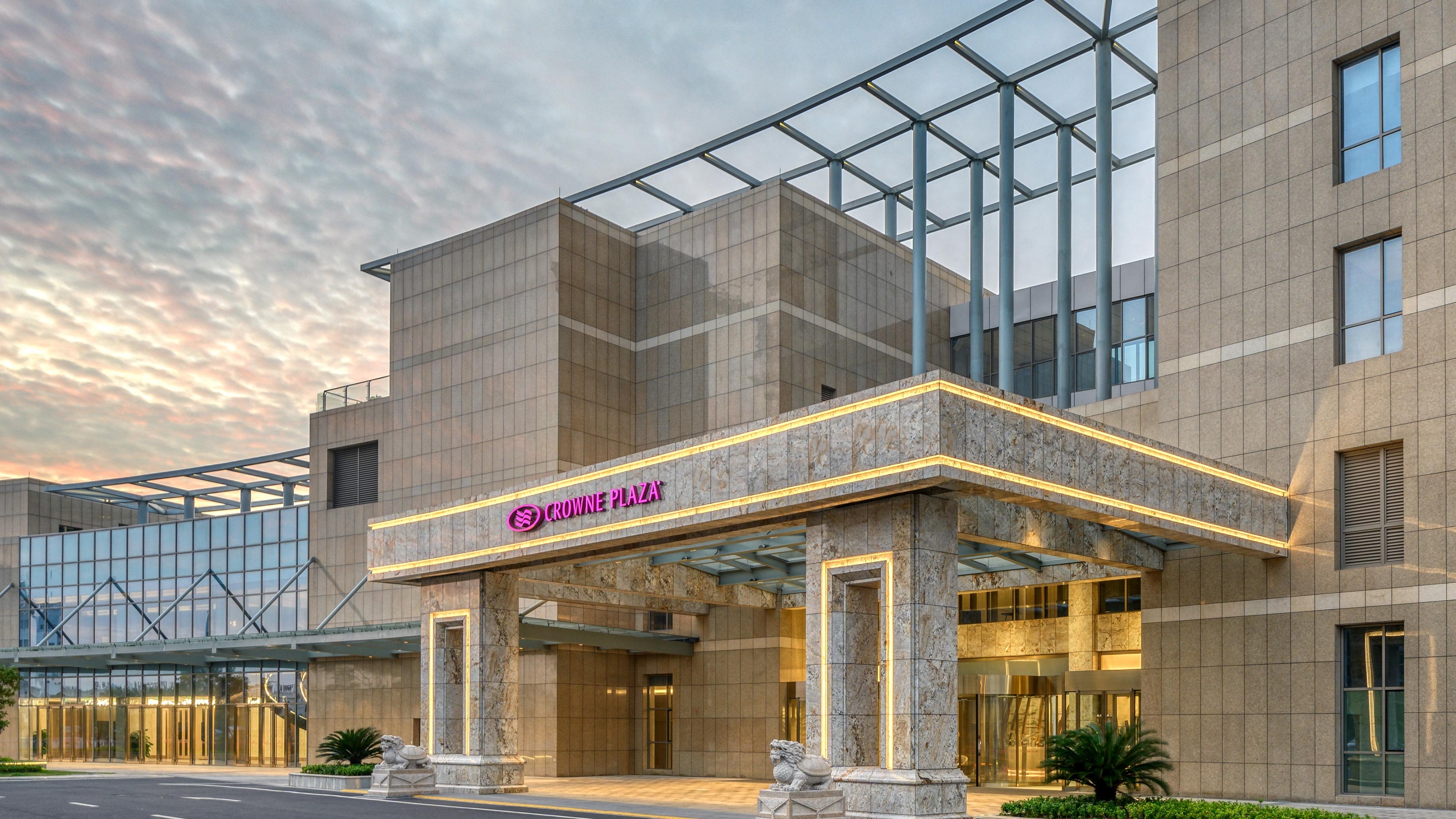 crowne plaza beihai silver beach an ihg hotel