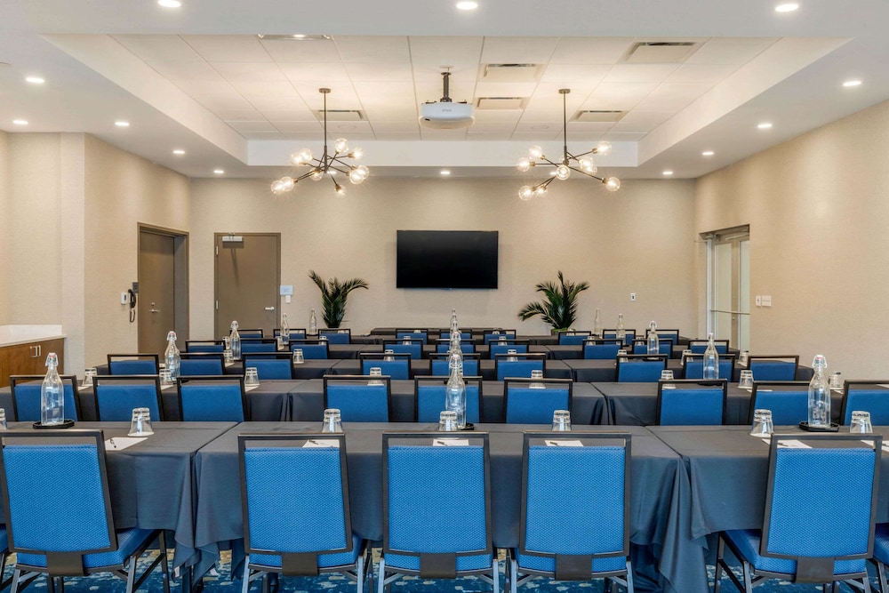 cambria hotel fort mill