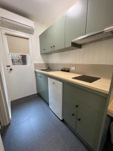 summerhill motor inn adults only