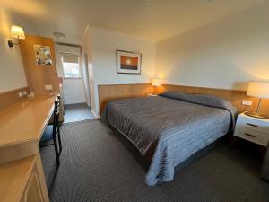 summerhill motor inn adults only