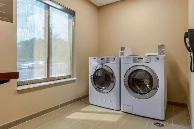 comfort inn and suites