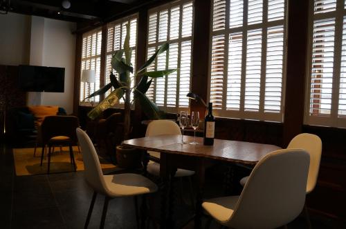 charming suites jan zonder vrees