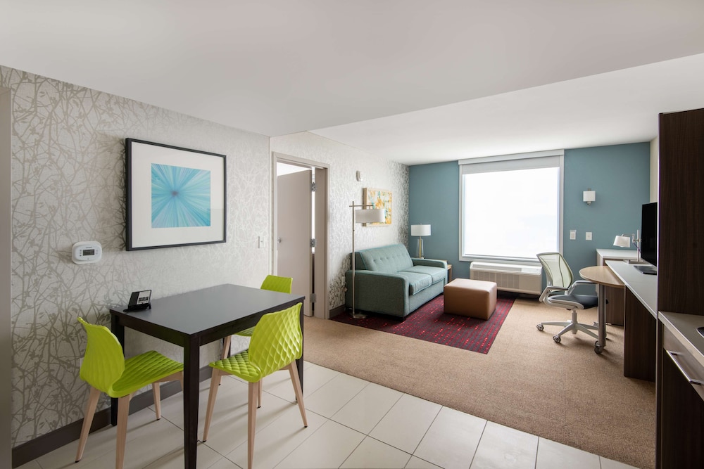 home2 suites by hilton phoenix airport north az