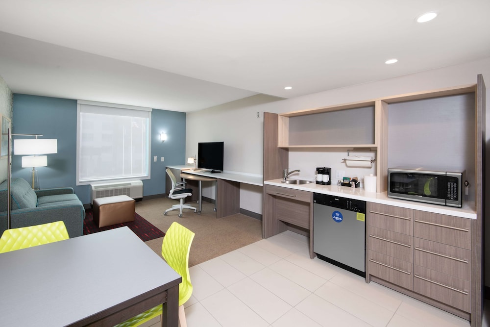 home2 suites by hilton phoenix airport north az