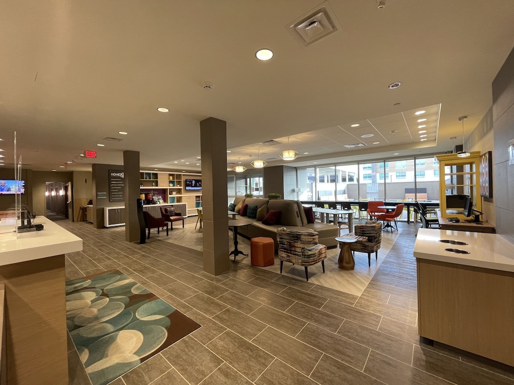 home2 suites by hilton phoenix airport north az
