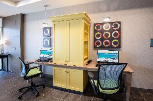 home2 suites by hilton phoenix airport north az