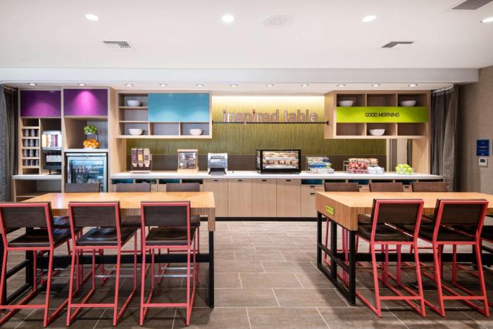 home2 suites by hilton phoenix airport north az
