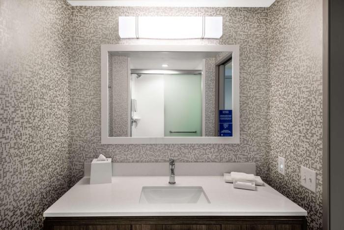 home2 suites by hilton phoenix airport north az