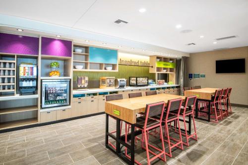 home2 suites by hilton phoenix airport north az