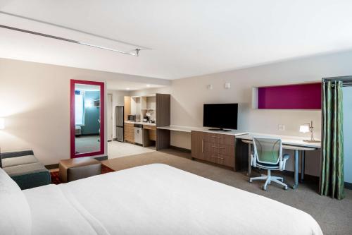 home2 suites by hilton phoenix airport north az
