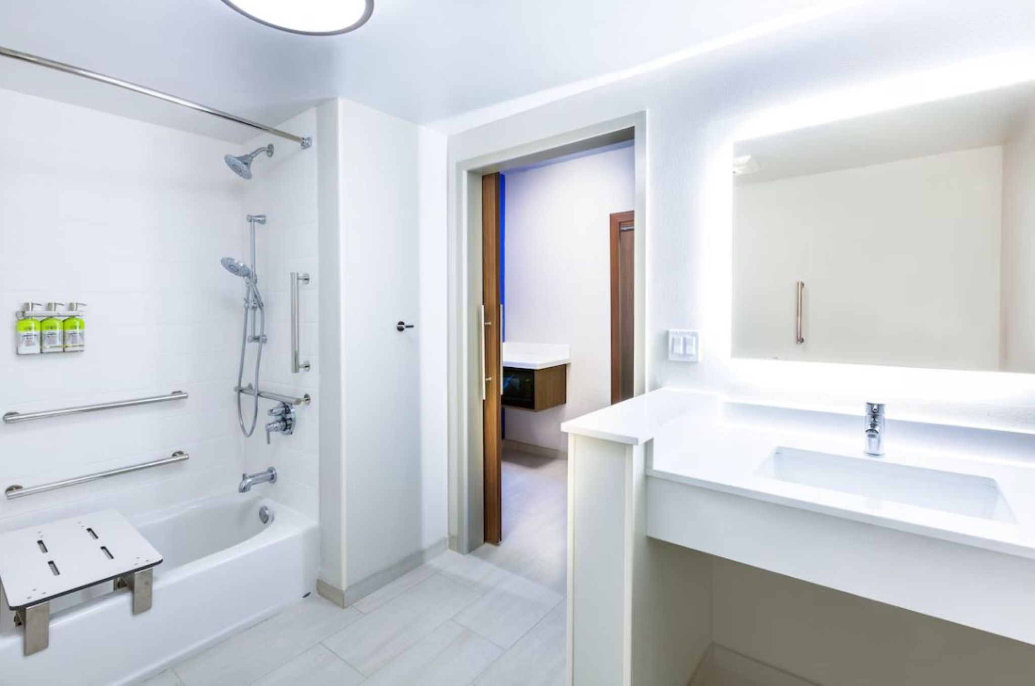 hol inn exp and suites tulsa northeast owasso