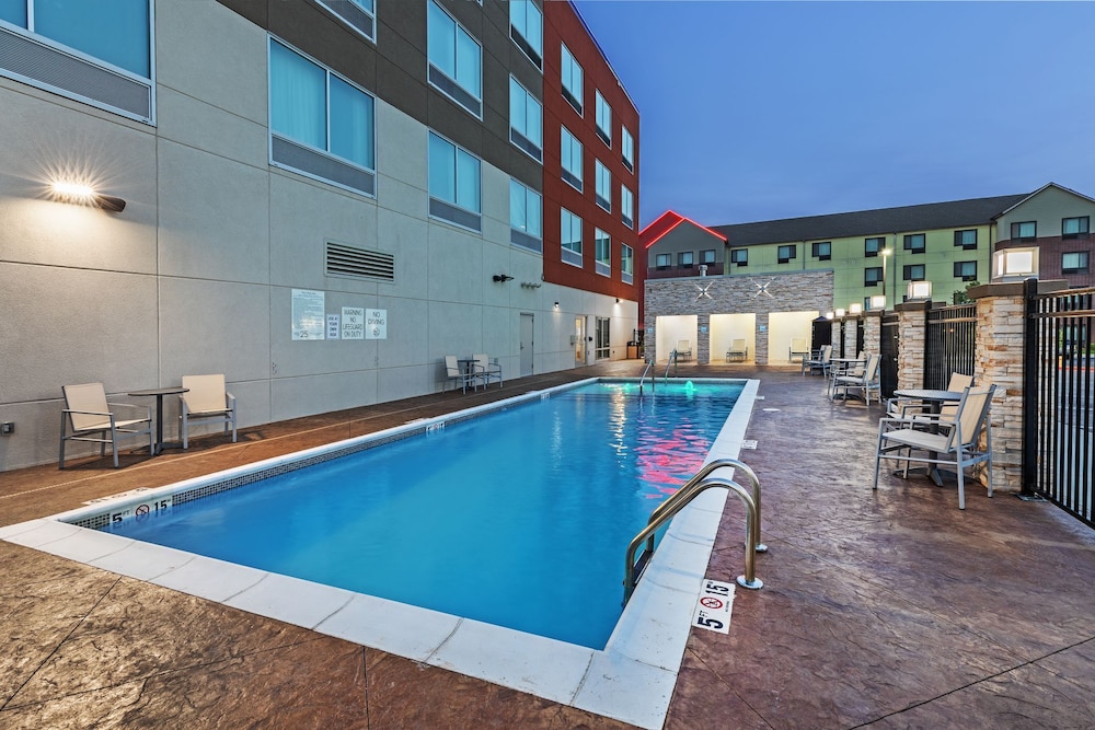 hol inn exp and suites tulsa northeast owasso